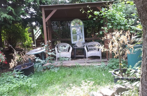 Juechen Apartamento | Pilgerglück the vacation apartment with a beautiful garden and many extras
