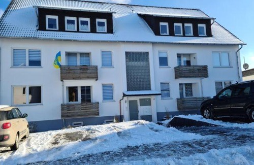 Madfeld Apartamento | Pilgrims "Rosalie" große Fewo mit 3 Schlafzimmern, 1Bad, 2 WC, Balkon, fast Internet