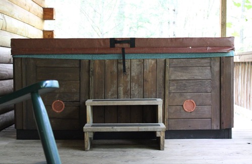 Hico Cabina | Pillow Rock Deluxe Luxury Log cabin in the New River Gorge area