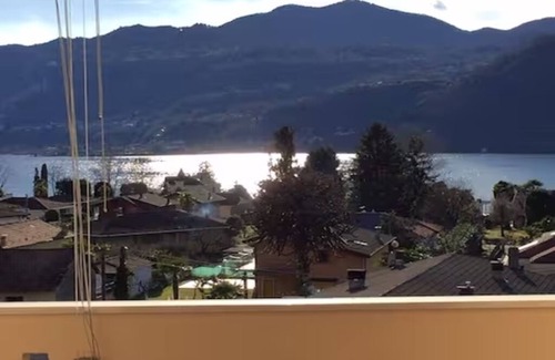 Pettenasco Apartamento | Pina House with wonderful lake view