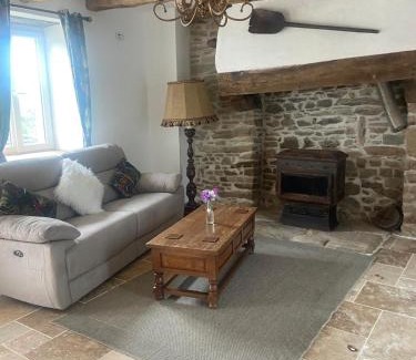Plouguenast Casa | Pinabre Rose Cottage