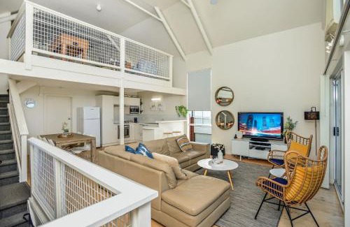 Victor Harbor Casa | Pine Beach Villa Fabulous Sea Views