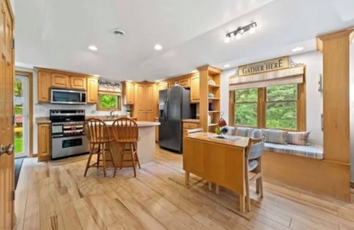 Krakow Cabina | Pine Bend River Retreat