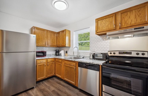 Newark Apartamento | Pine Brook 1108 I Pool Gym I Free Parking !
