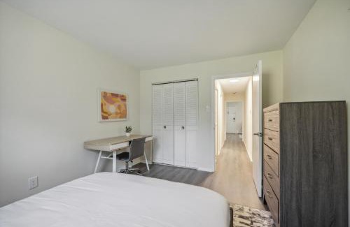 Newark Apartamento | Pine Brook 1302 I Pool Gym I Free Parking !