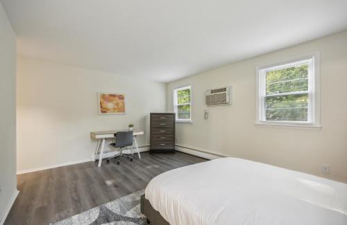 Newark Apartamento | Pine Brook 1302 I Pool Gym I Free Parking !