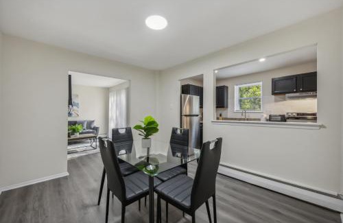 Newark Apartamento | Pine Brook 1302 I Pool Gym I Free Parking !