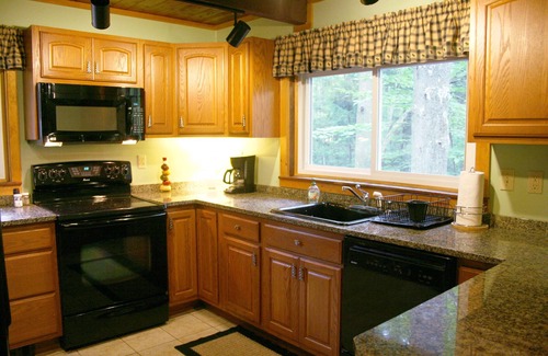 North Conway Casa | Pine Brook Lodge: mesa de billar, CA, sauna, chimenea, internet, bar, caminar a la ciudad