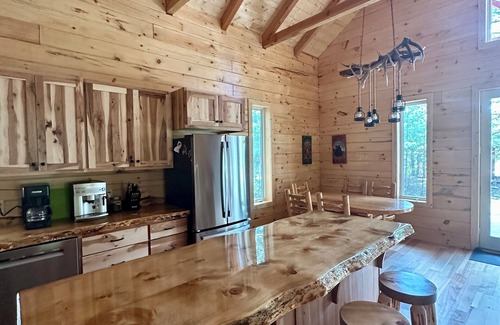 Minong Cabina | Pine Cabin on Gilmore Lake