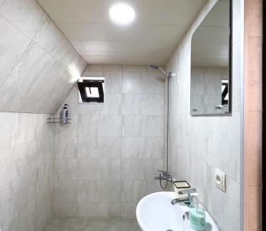 Stepantsminda Apartamento | Pine Chalet Kazbegi