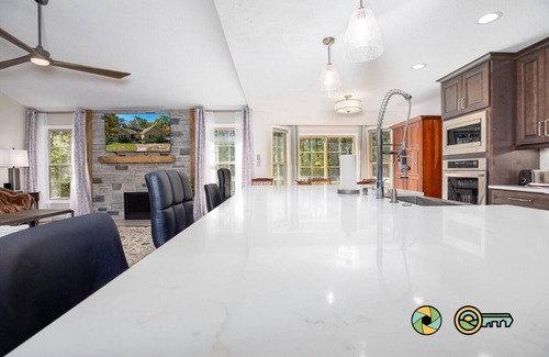 Mount Jackson Casa | Pine Cone Paradise - escape to luxury!