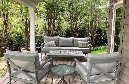 Harbor Springs Cabaña | Pine Corner Cottage - recently renovated in heart of Harbor Springs