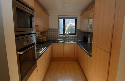Maenporth Cabaña | Pine Cottage, FALMOUTH