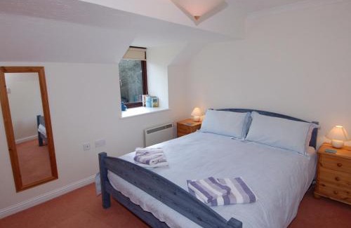 Maenporth Casa | Pine Cottage