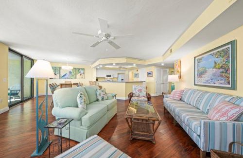 Sanibel Casa | Pine Cove #201