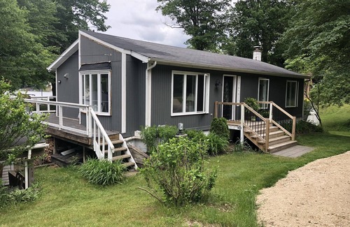 Plainwell Casa | Pine Lake tres habitaciones