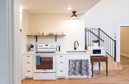 Millersburg Casa | Pine Cove Treehouses & Cabins
