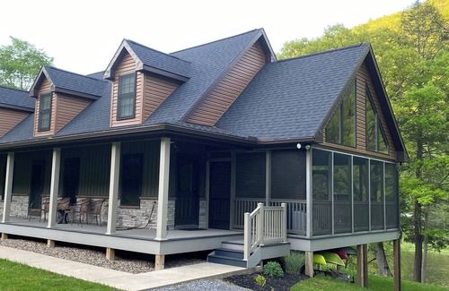 Hyner Cabina | Pine Creek cabin with AC in Jersey Mills - 7 bedrooms