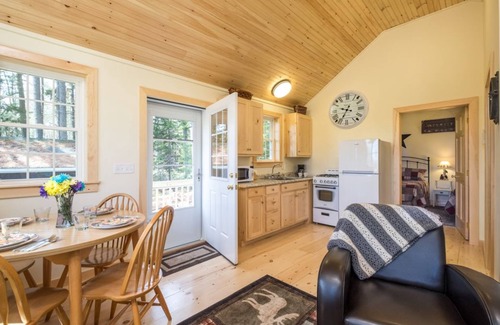 Lincolnville Cabaña | Pine Grove Cottages