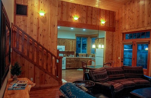 Sisters Casa | Pine Grove Home in Sisters