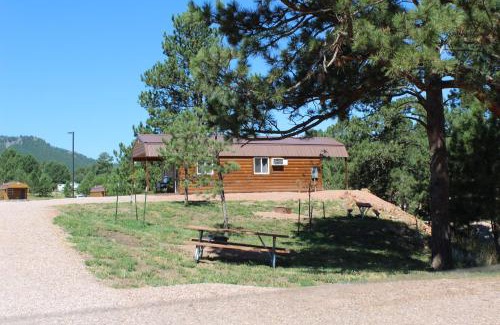 Rockerville Cabina | Pine Haven Lodging