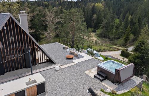 Obcina Brezovica Chalet De Esquí | Pine Hill RUBY with free jacuzzi