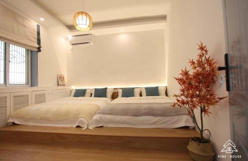 Tongzhou Hotel | pine house