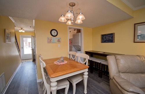 Pine Knoll Shores Casa | Pine Knoll Townes 34, Townhouse with community pool