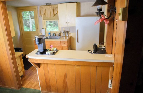 Bainbridge Cabina | Pine Lake Trout Club Cabin #1!!!