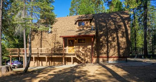 Arnold Casa | Pine Links Lodge