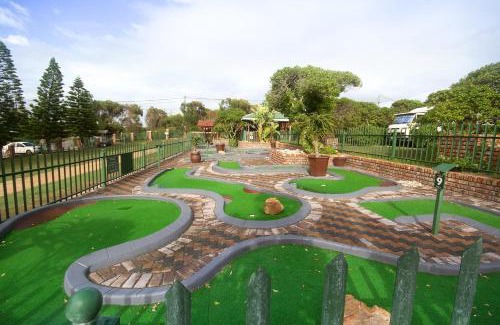 Port Elizabeth Complejo | Pine Lodge Resort