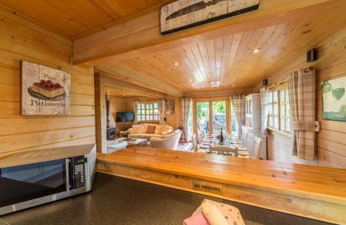 Swanage Casa | Pine Log Cabin