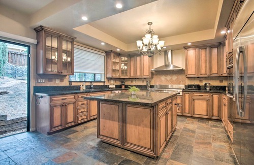 Pine Mountain Club Villa | Pine Mountain Club Getaway w/ Game Room!