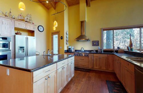 Groveland Casa | Pine Mountain Getaway (02-461)