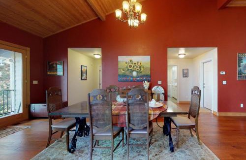Groveland Casa | Pine Mountain Getaway (02-461)