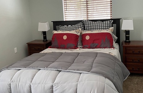 Iron Mountain Condominio | Pine mountain ski jump view 2 bedroom townhouse