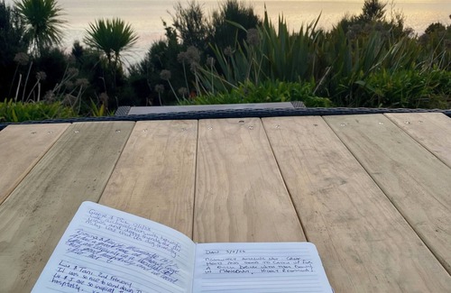 Hihi Cabina | Pine-Nut Grove Cabins. A unique and beautiful place to relax and unwind.