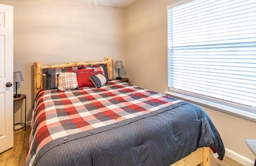 Oakhurst Casa | Pine Place
