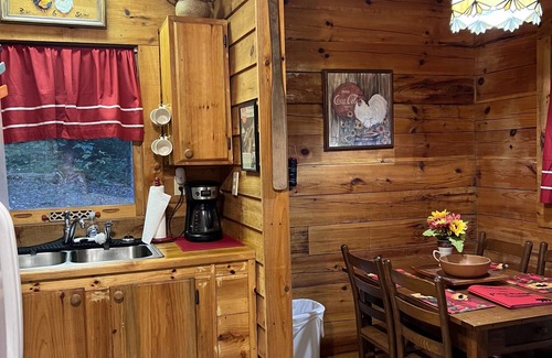 Candler Cabina | Cabañas de madera de Glenn Acres - Chalet Pine Ridge Cabaña de montaña - Tranquilo