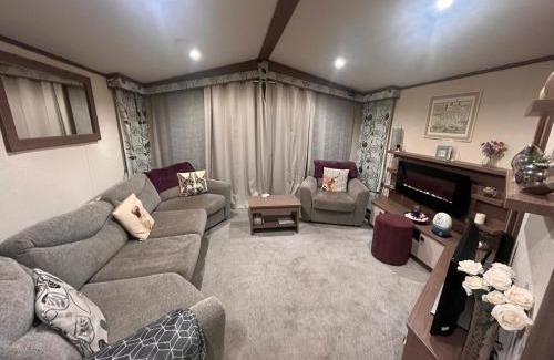 Poole Otro | Pine Rise Caravan
