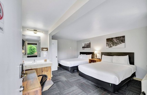 Hill City Hotel | Pine Top Convenience