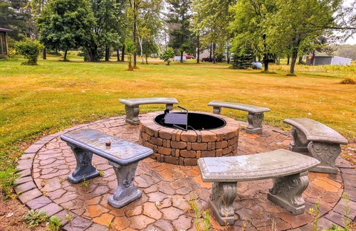 Rusk County Casa | Rastros de pino en MyLakeLodge
