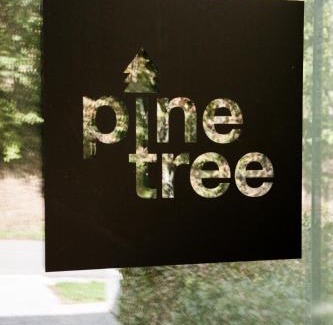 Herbeumont Casa | Pine Tree