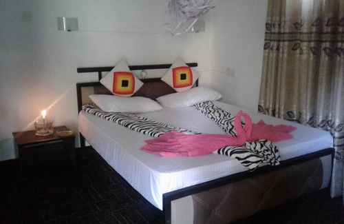 Ambagollapathana Casa | Pine Village Home Stay