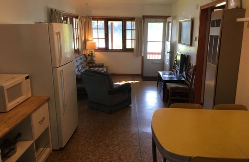 Chetek Cabina | Pine - Vintage Lakefront Cabin in NW Wisconsin