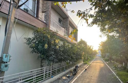 Amritsar Apartamento | Pine Wood Apartment