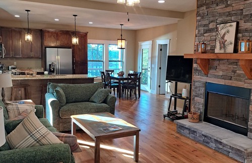 Wedowee Casa | Pine Wood Lodge 5bedroom/3bath Sleeps 16+