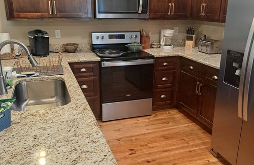Wedowee Casa | Pine Wood Lodge 5bedroom/3bath Sleeps 16+
