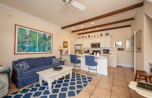 Downtown Cabaña | PINEAPPLE COTTAGE - Old Town Alquiler - Piscina privada - Aparcamiento -2BR / 2BA