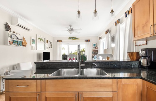 Governor's Harbour Condominio | Pineapple Fields Boutique Condo Hotel